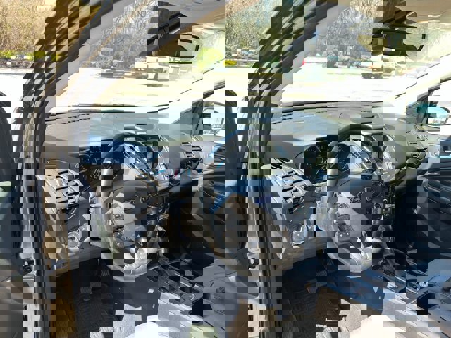 Used 2017 Ford Escape Titanium image 10