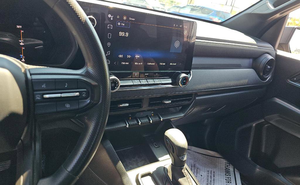 Used 2023 Chevrolet Colorado W/T image 11