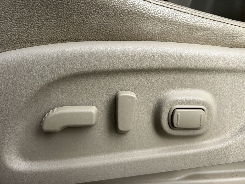 Used 2018 Nissan Titan SL w/ Chrome Package image 13