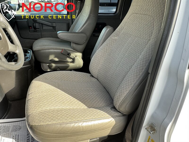 Used 2020 Chevrolet Express 3500 LT w/ LT Preferred Equipment Group RWD image 19