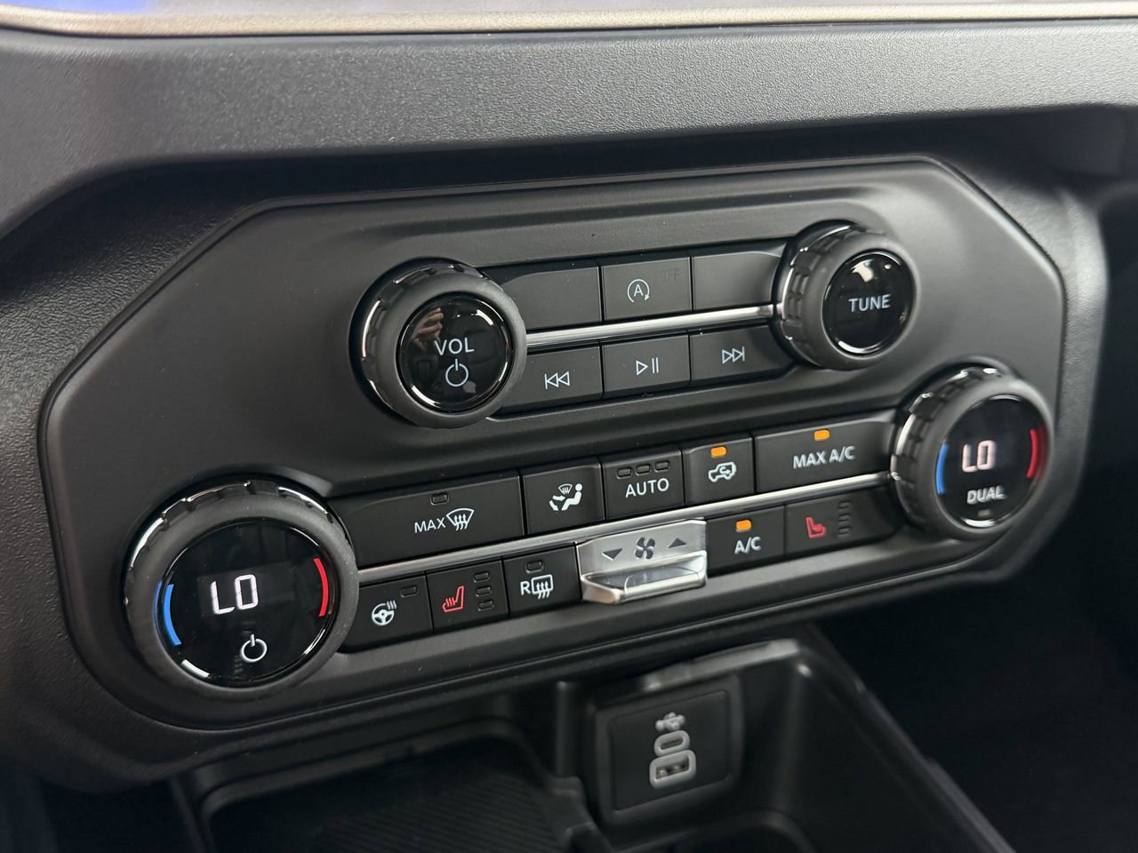New 2026 Ford Bronco Outer Banks AWD/4WD image 50