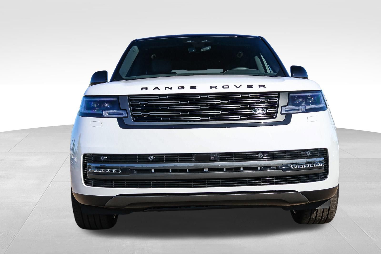 New 2026 Land Rover Range Rover SE image 2