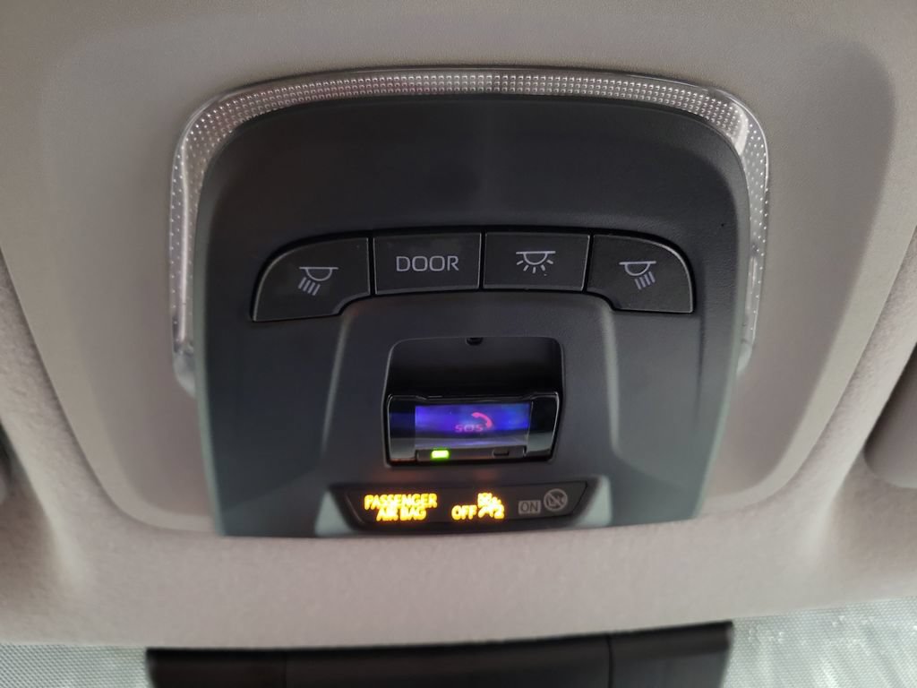 Used 2025 Toyota Corolla Cross L FWD image 22