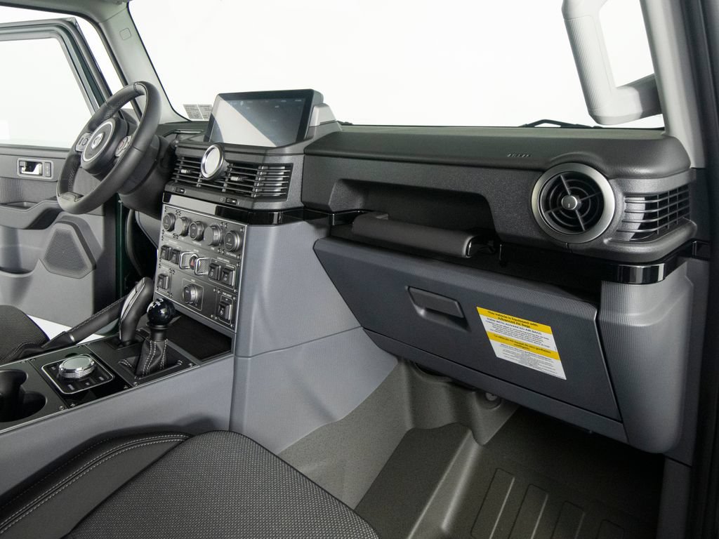 Used 2025 INEOS Grenadier AWD/4WD image 27