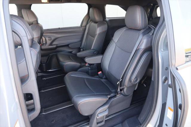 Certified 2023 Toyota Sienna XSE AWD/4WD image 11
