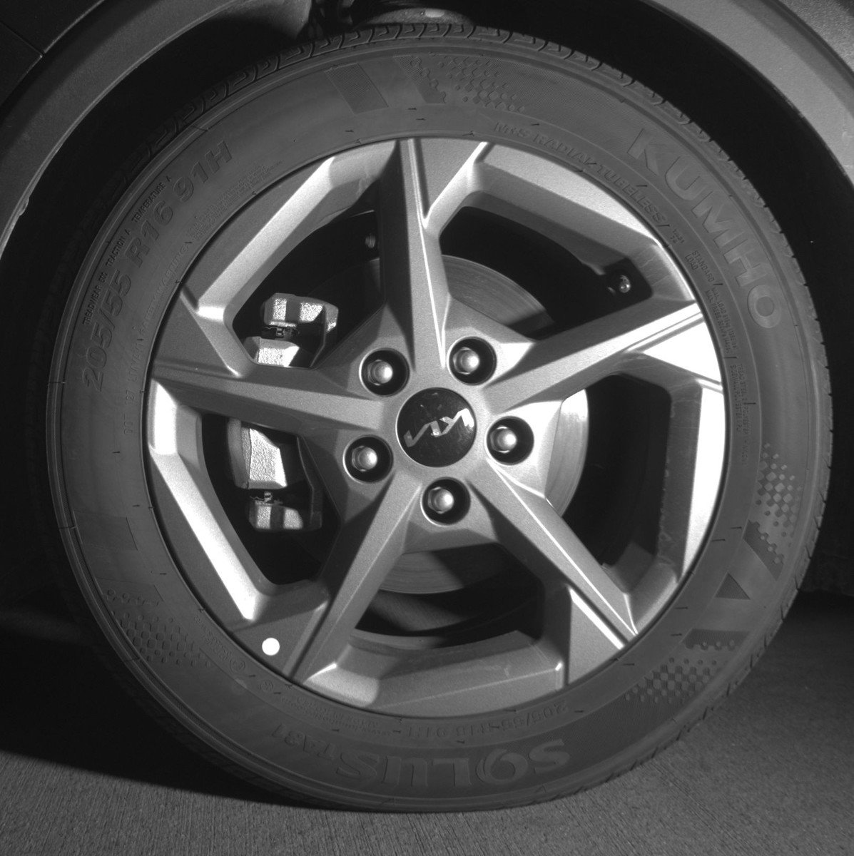 Used 2025 Kia K4 LXS image 12