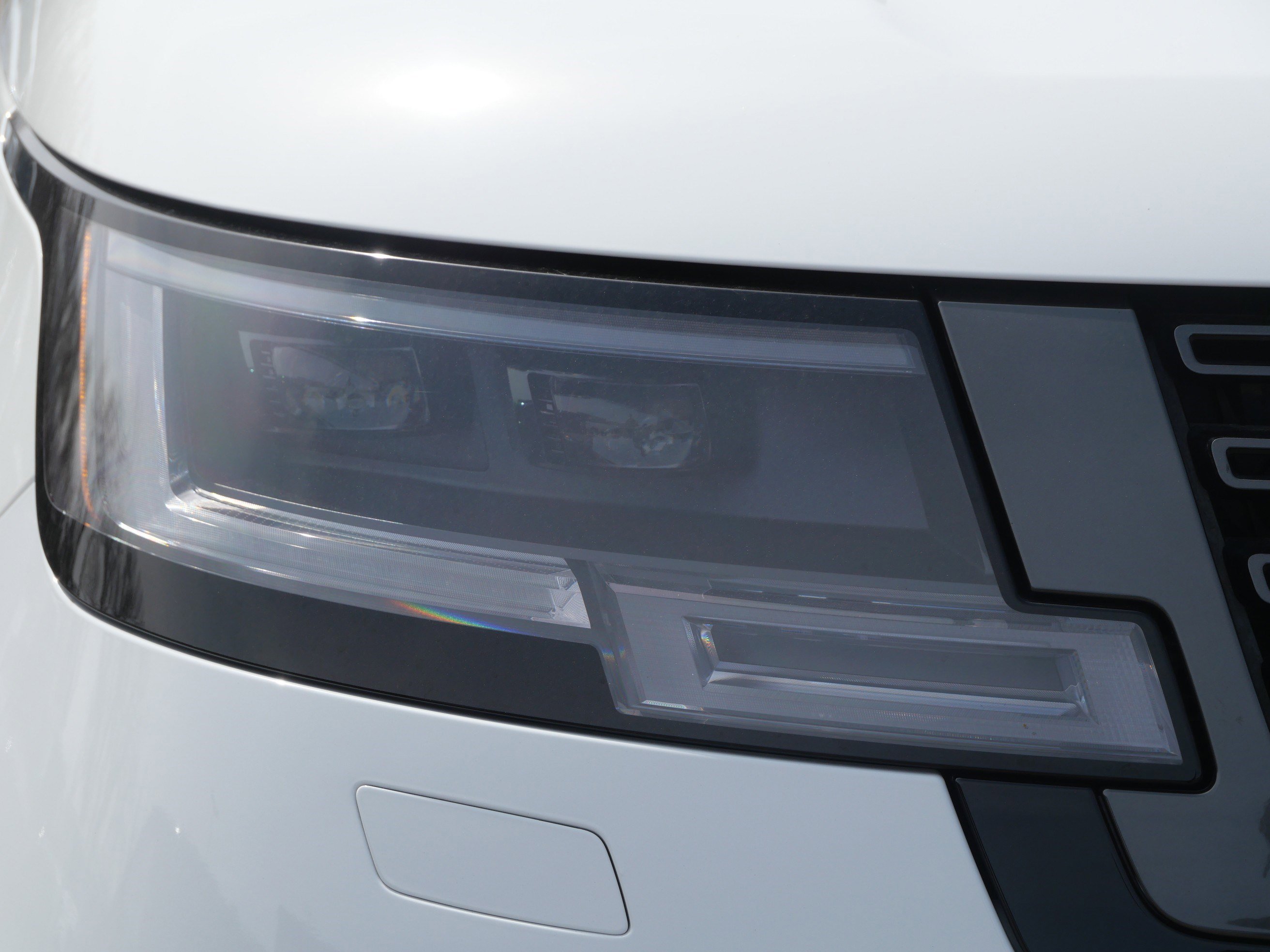 Certified 2023 Land Rover Range Rover SE AWD/4WD image 9