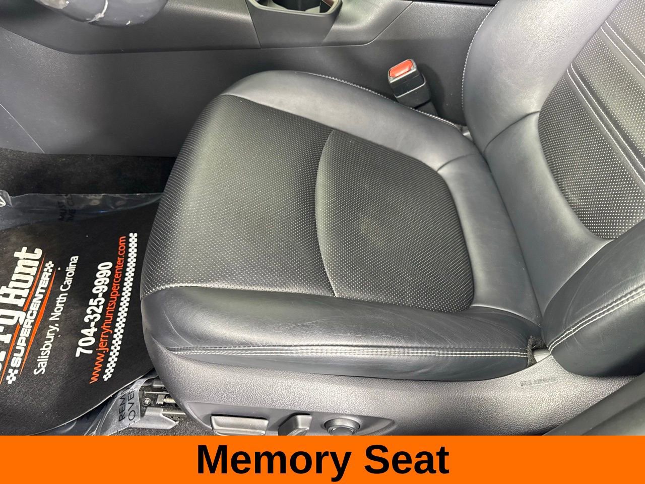 Used 2019 Toyota RAV4 Limited w/ Advanced Technology Package image 13