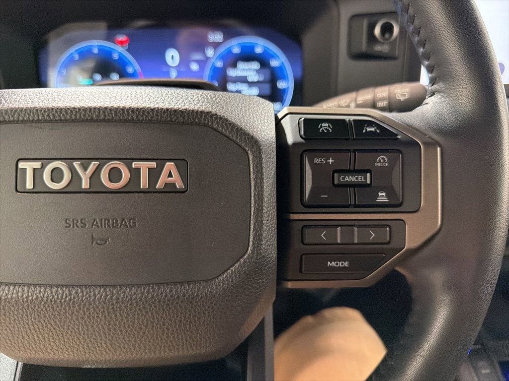 Used 2024 Toyota Land Cruiser image 27