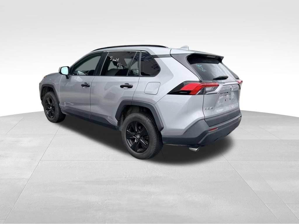 Used 2020 Toyota RAV4 XLE w/ Convenience Package FWD image 7