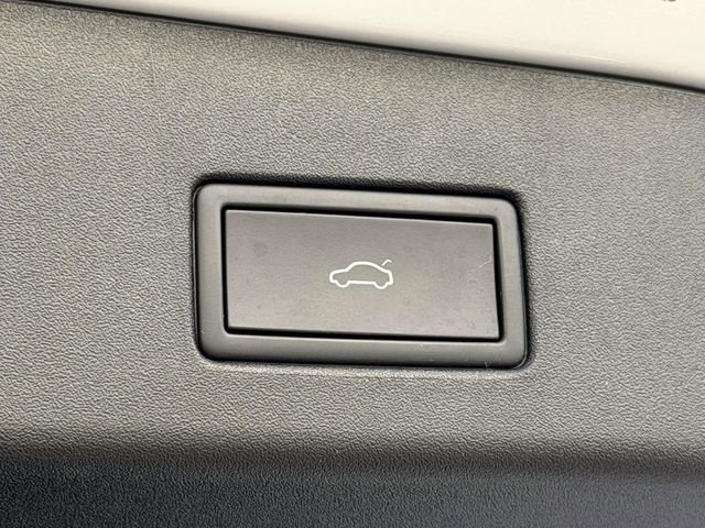 Used 2022 Volkswagen ID.4 Pro S image 11