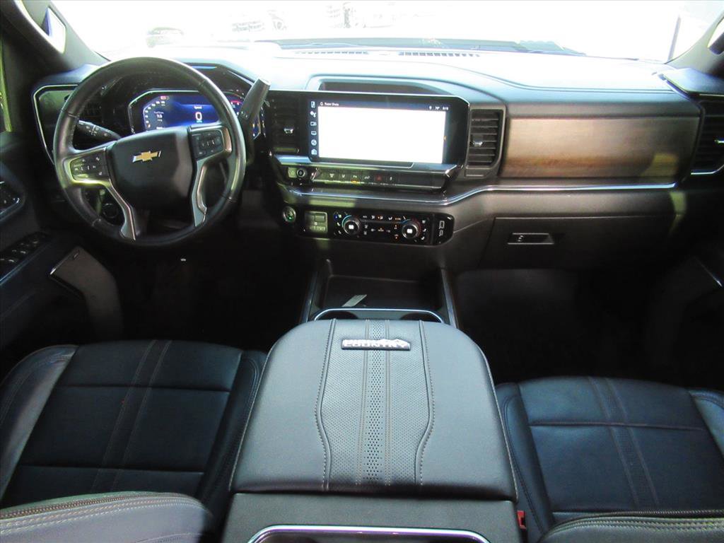 Used 2024 Chevrolet Silverado 2500 High Country w/ Technology Package image 13
