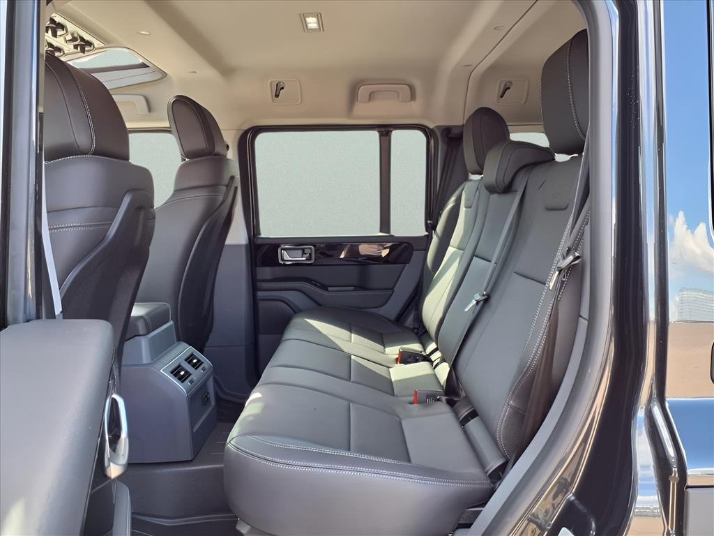 New 2024 INEOS Grenadier Fieldmaster Edition image 16