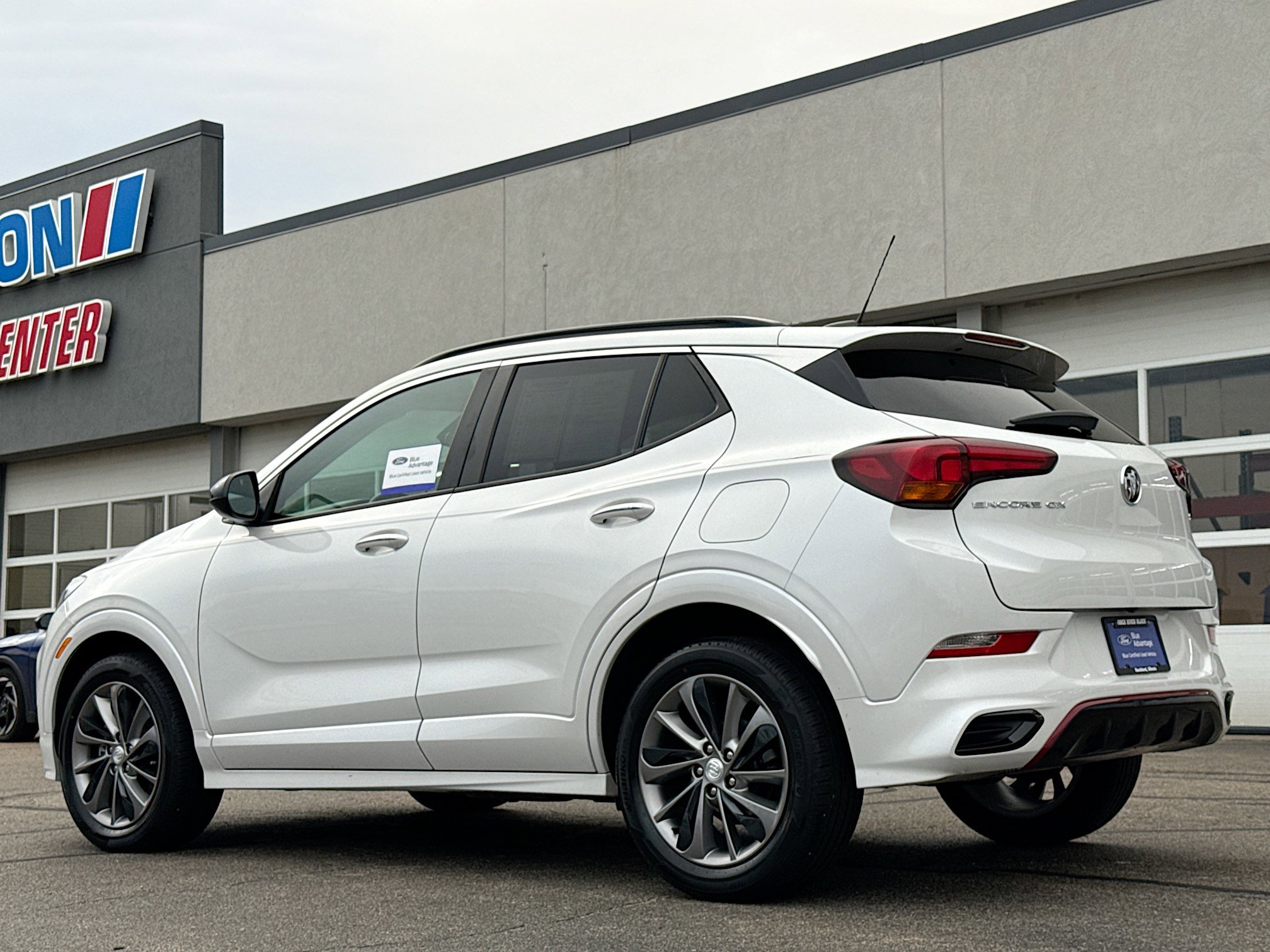 Used 2021 Buick Encore GX Select w/ Sport Touring Package image 13