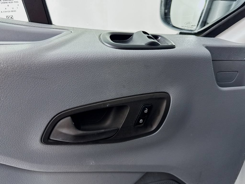 Used 2016 Ford Transit 250 130 Low Roof w/ Exterior Upgrade Package RWD image 9
