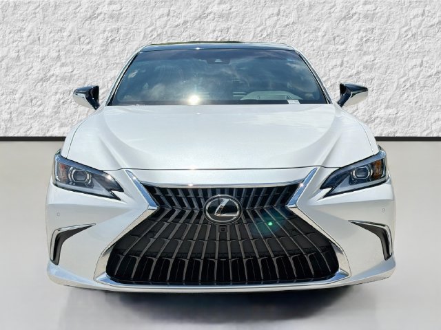 Used 2025 Lexus ES 350 w/ Technology Package FWD image 8