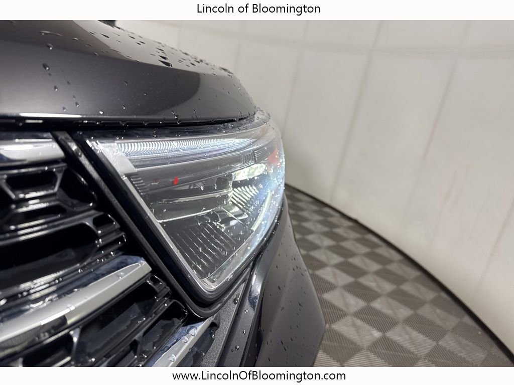 Used 2023 Ford Explorer XLT w/ Equipment Group 202A image 13