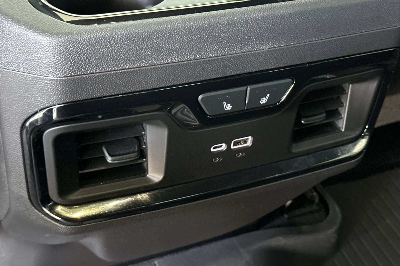 Used 2025 Chevrolet Silverado 1500 ZR2 w/ Technology Package image 44