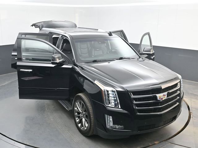 Used 2019 Cadillac Escalade Premium Luxury w/ Escalade Sport Edition AWD/4WD image 54