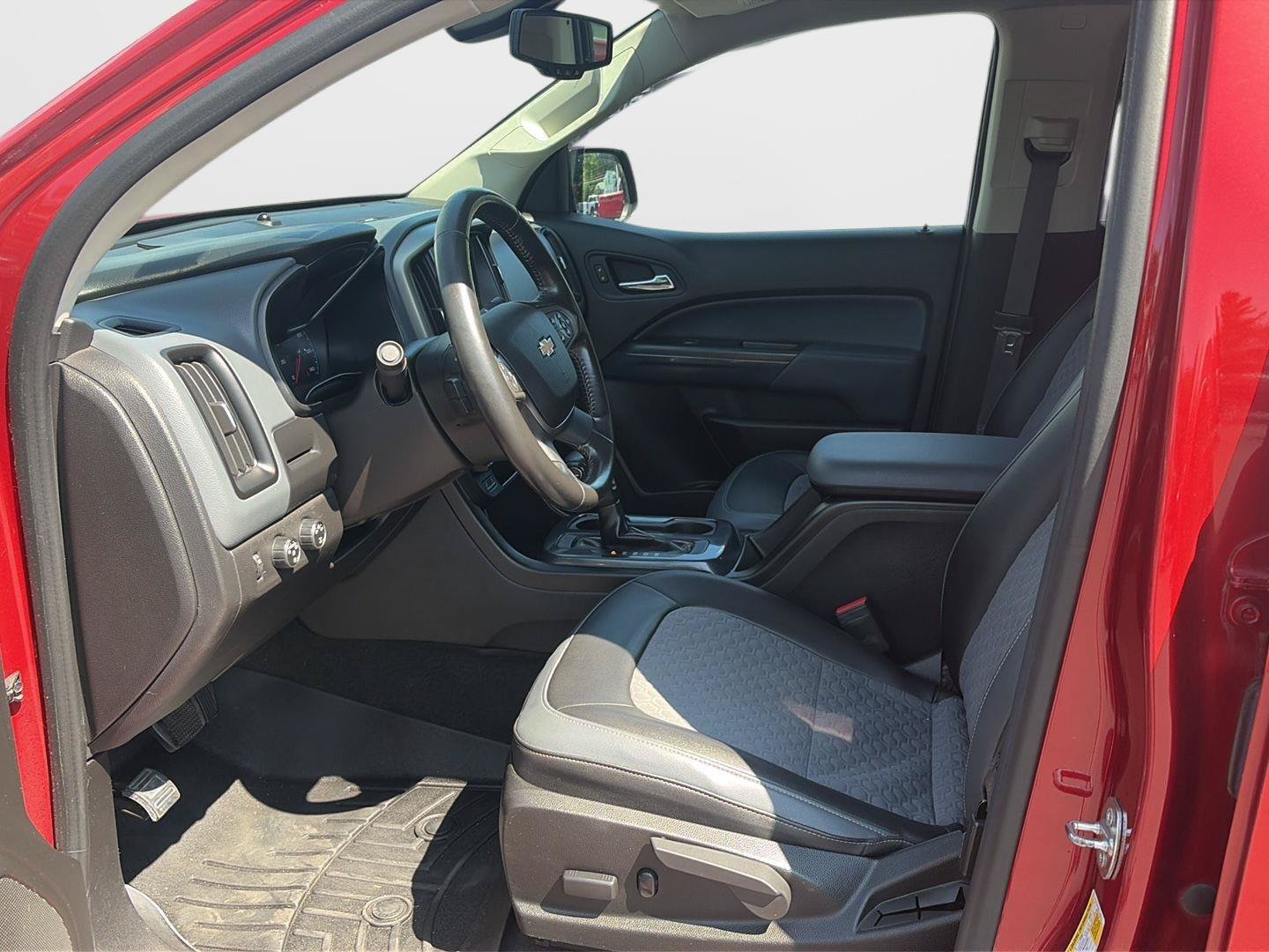Used 2016 Chevrolet Colorado Z71 AWD/4WD image 15