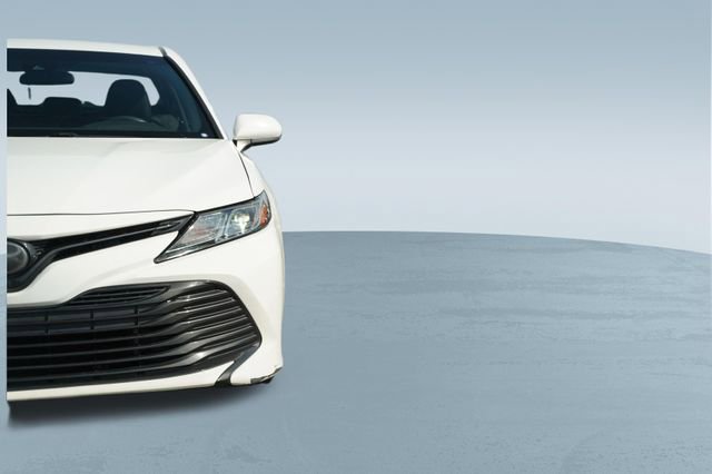 Used 2018 Toyota Camry LE image 36