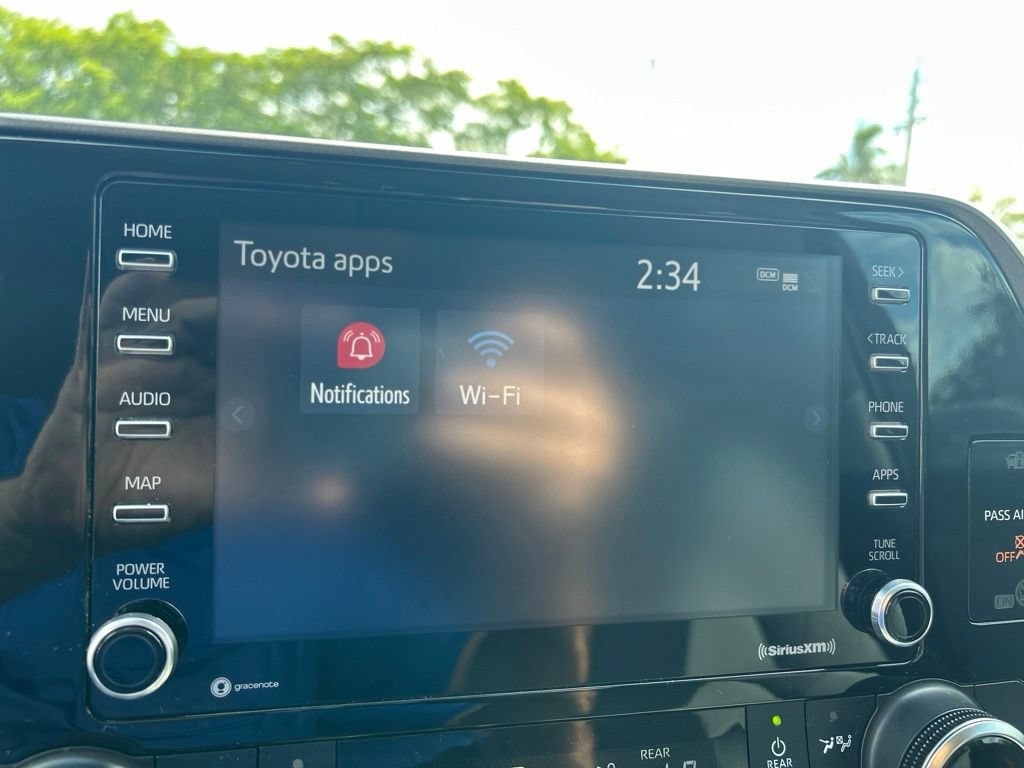 Used 2022 Toyota Highlander L FWD image 35