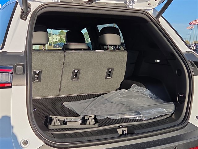 New 2026 Chevrolet Equinox RS w/ Convenience Package III image 13