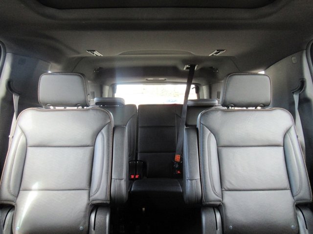 Used 2021 Chevrolet Suburban High Country image 16