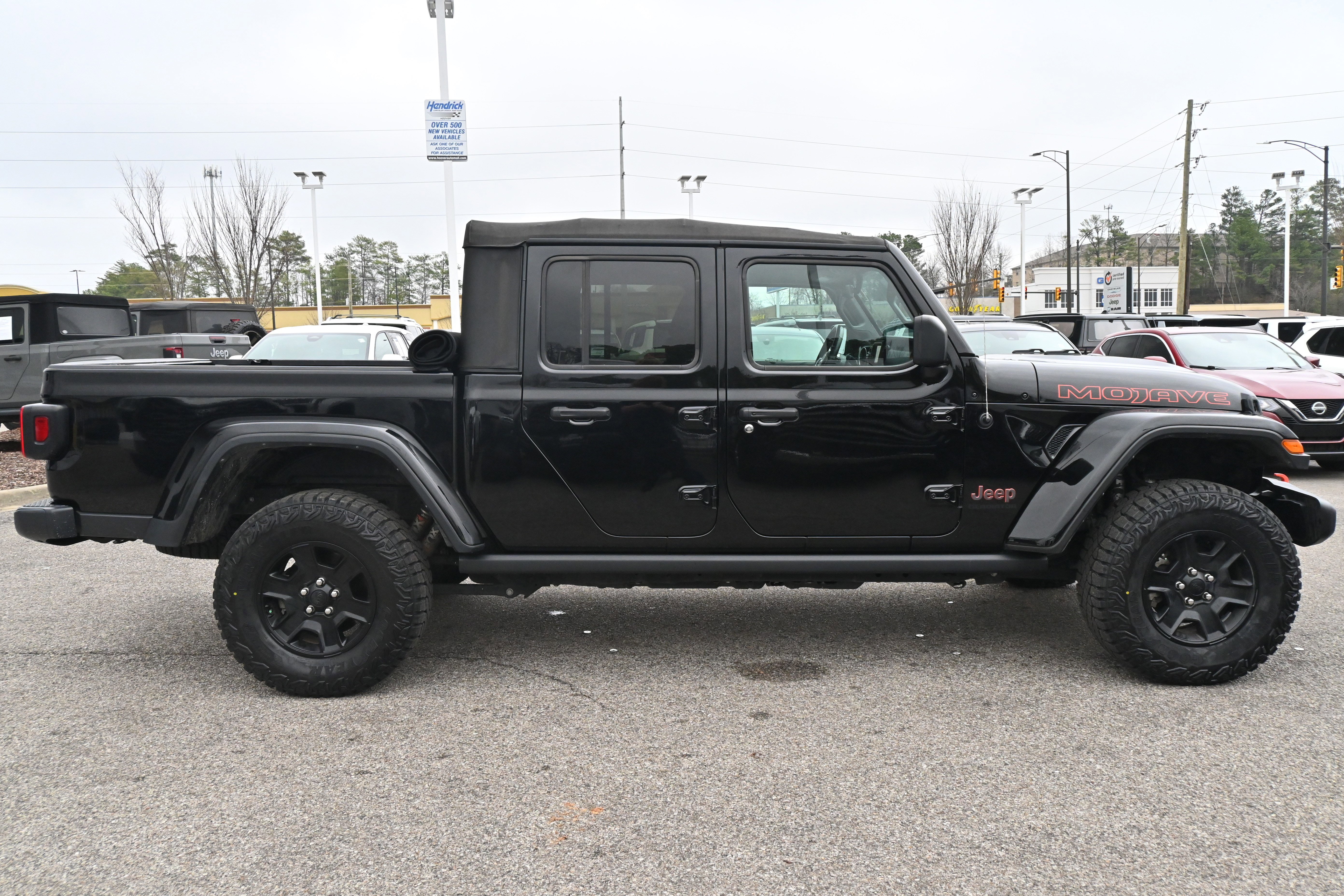 Used 2022 Jeep Gladiator Mojave image 16