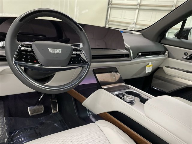 New 2026 Cadillac Vistiq Sport w/ LPO, Floor Liner Package image 21