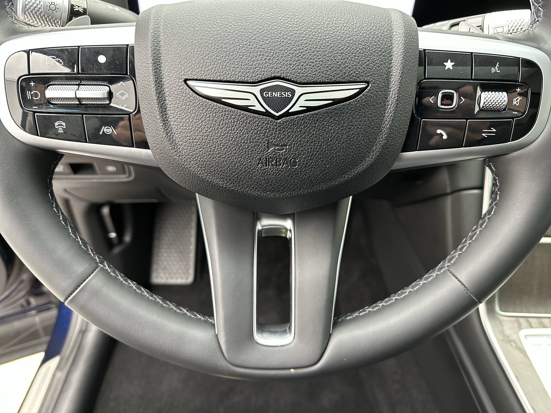 Certified 2026 Genesis GV80 3.5T Advanced AWD/4WD image 14