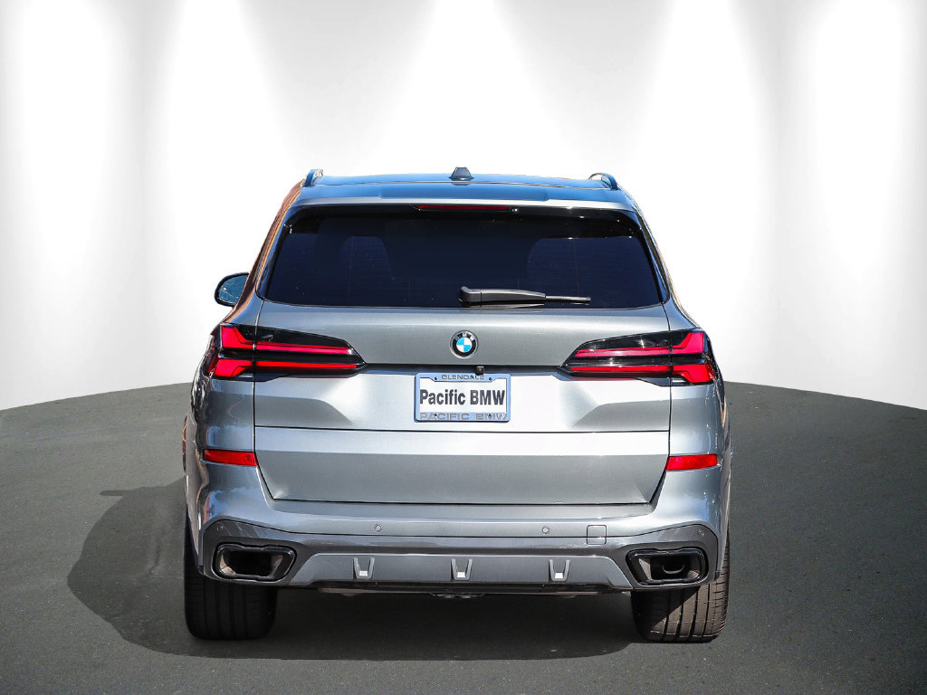 Certified 2024 BMW X5 sDrive40i w/ M Sport Package RWD image 5
