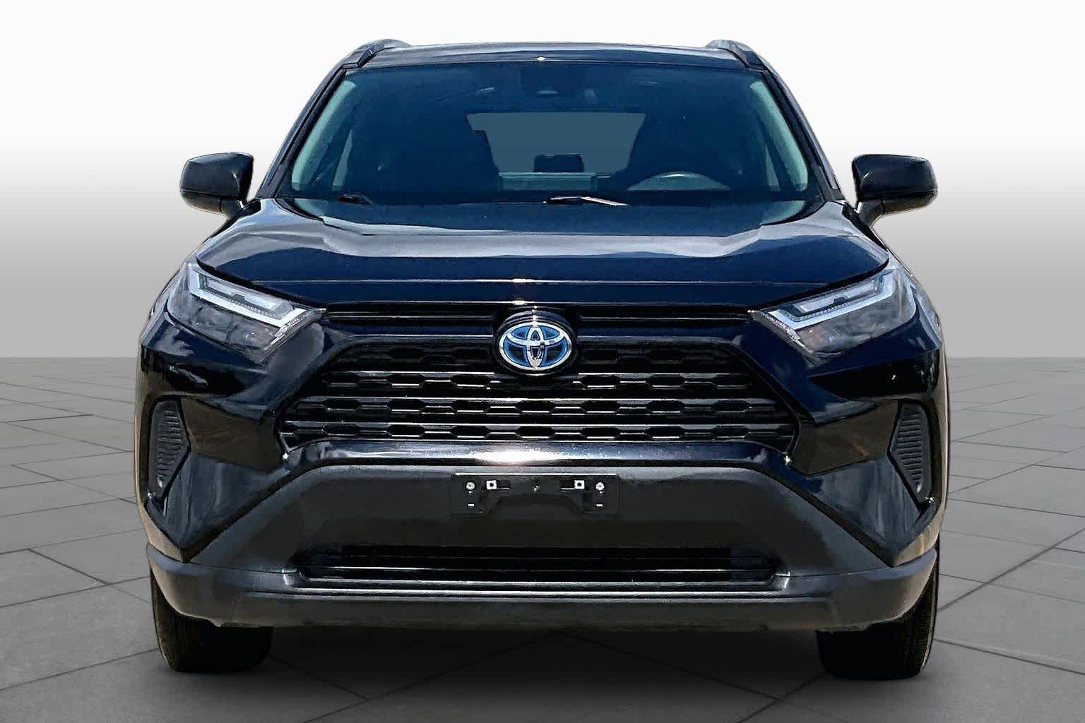 Certified 2024 Toyota RAV4 LE AWD/4WD image 4