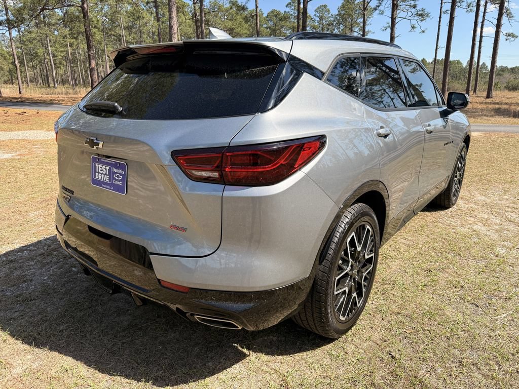 New 2025 Chevrolet Blazer RS w/ Driver Confidence II Package FWD image 5