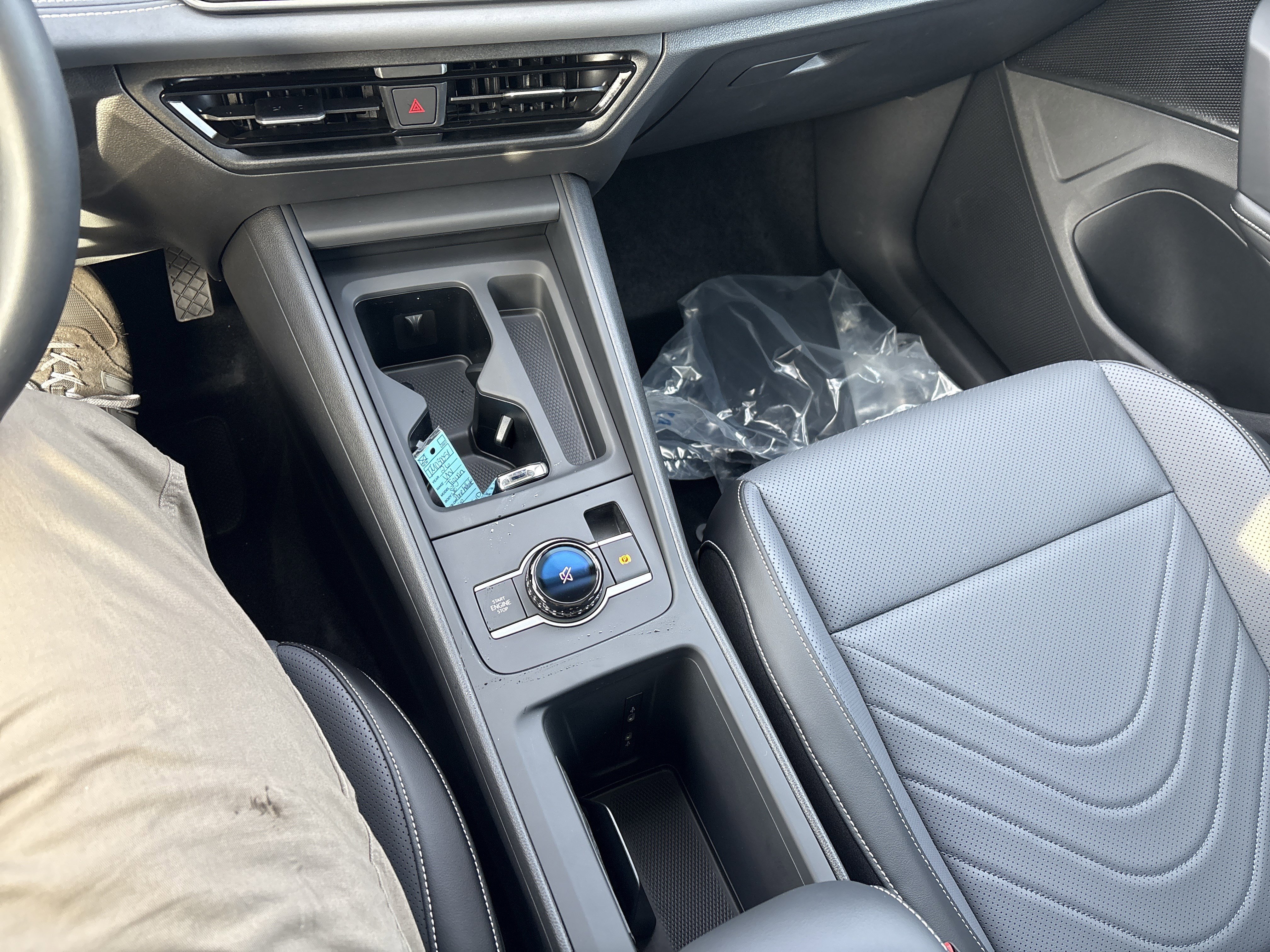 New 2026 Volkswagen Tiguan SE image 23