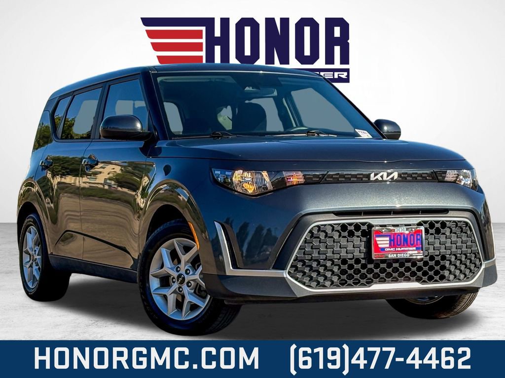 Used 2023 Kia Soul LX w/ Option Group 015