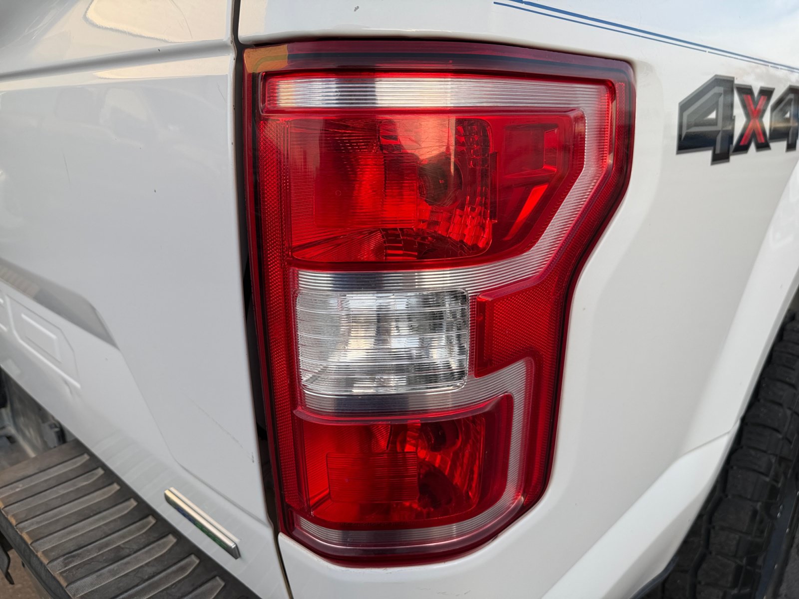 Used 2020 Ford F150 XLT w/ Equipment Group 302A Luxury AWD/4WD image 28