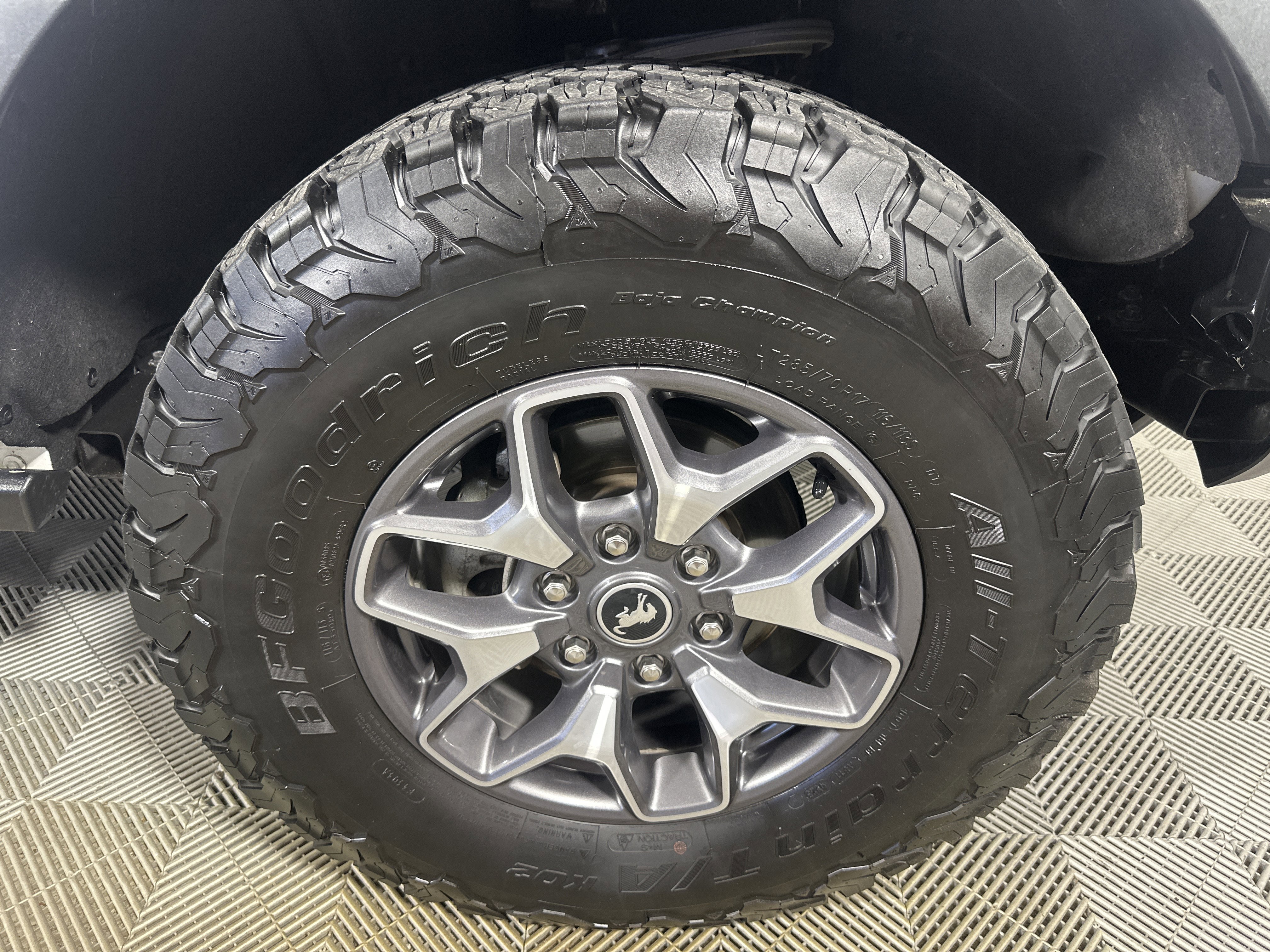 Used 2023 Ford Bronco Badlands image 28