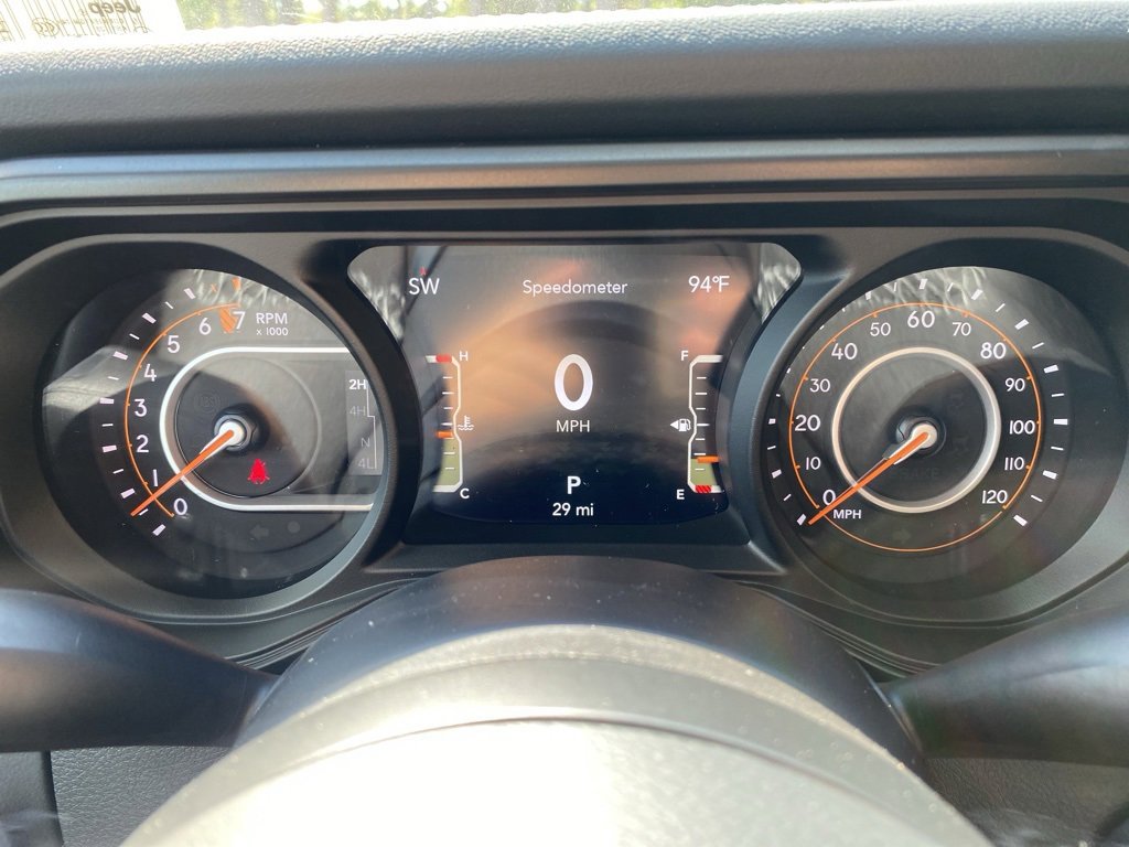 New 2025 Jeep Gladiator Mojave w/ Convenience Group image 24