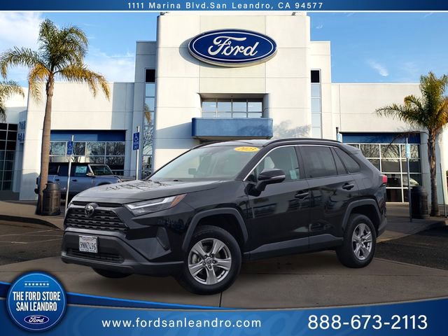 Used 2023 Toyota RAV4 XLE image 1