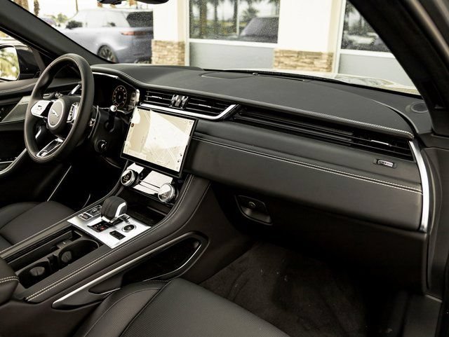 New 2026 Jaguar F-PACE R-Dynamic S AWD/4WD image 29