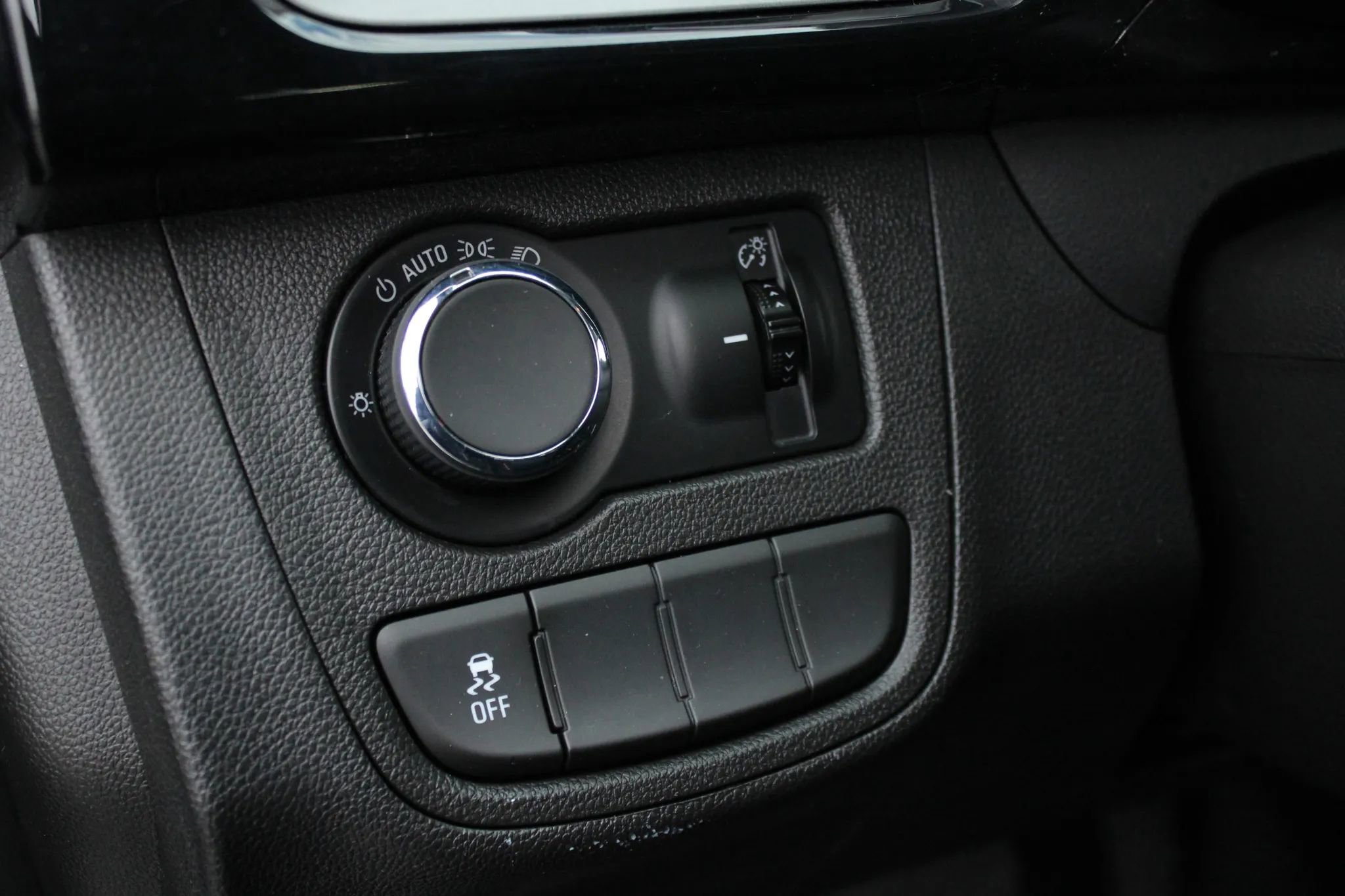 Used 2020 Chevrolet Spark LT image 14