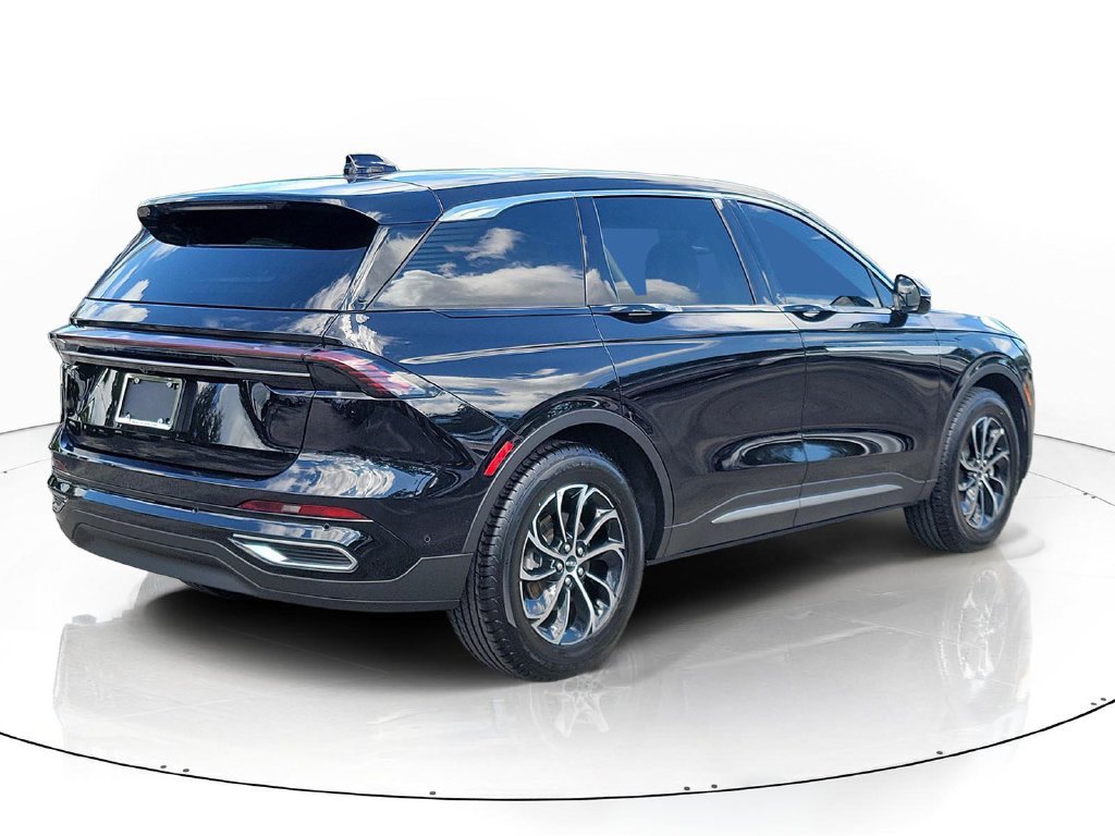 Certified 2024 Lincoln Nautilus Premier w/ Equipment Group 102A AWD/4WD image 3