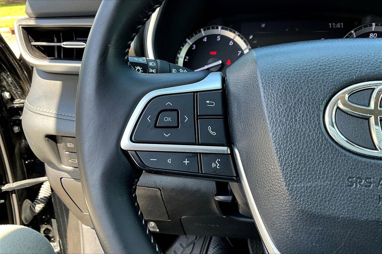 Used 2022 Toyota Highlander XLE image 29