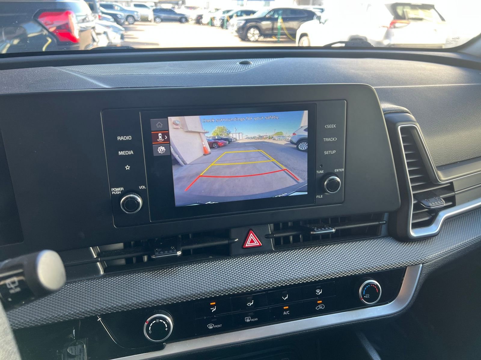 Used 2025 Kia Sportage LX FWD image 24
