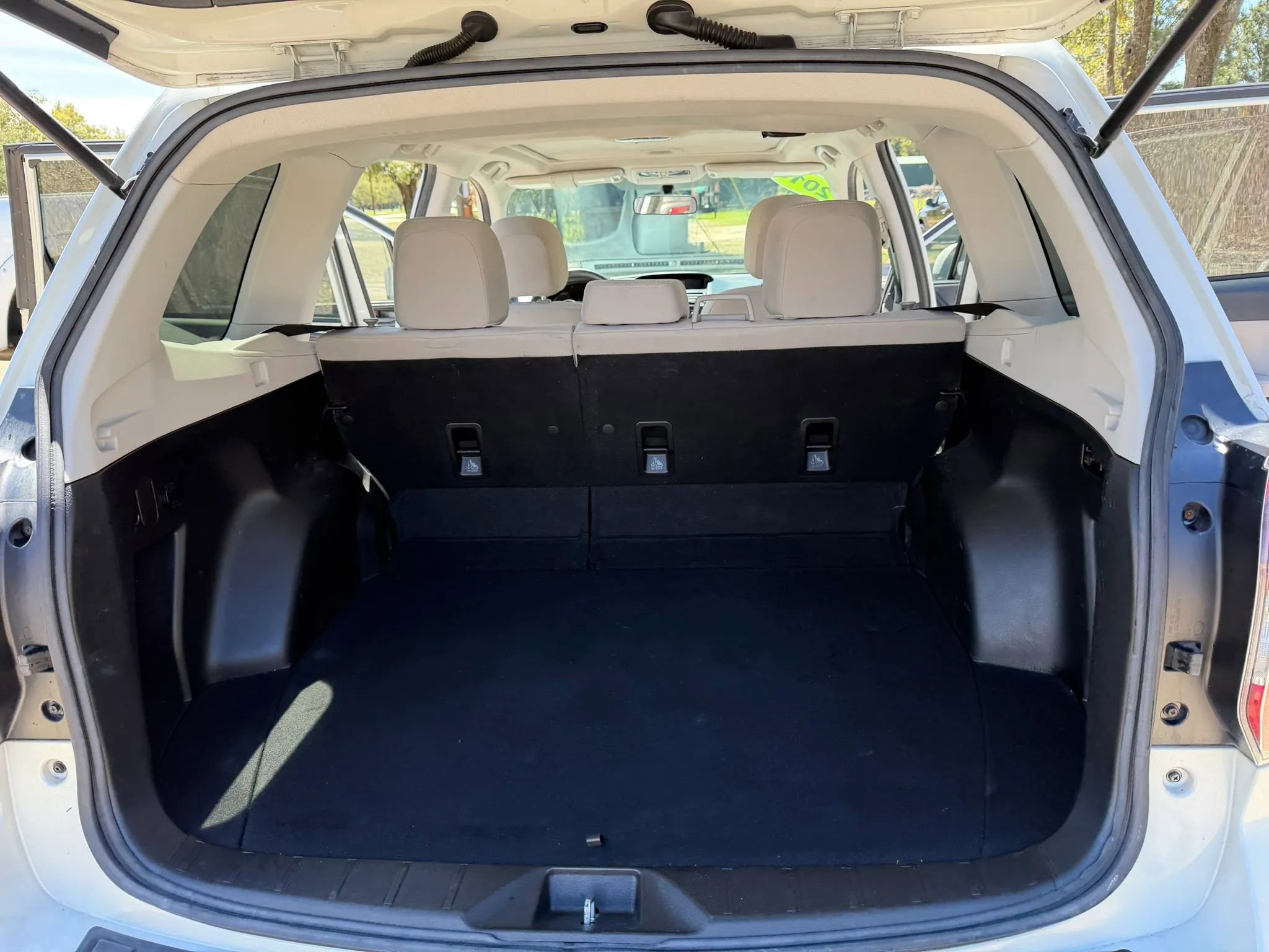 Used 2015 Subaru Forester 2.5i Premium w/ All-Weather Package image 12