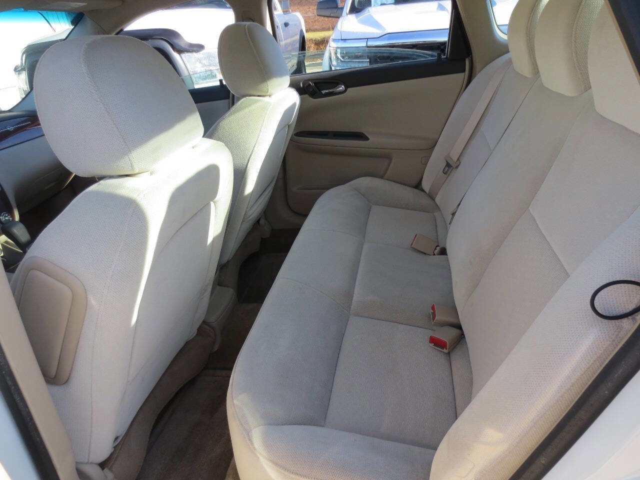 Used 2011 Chevrolet Impala LS Fleet 4dr Sedan w/1FL image 7