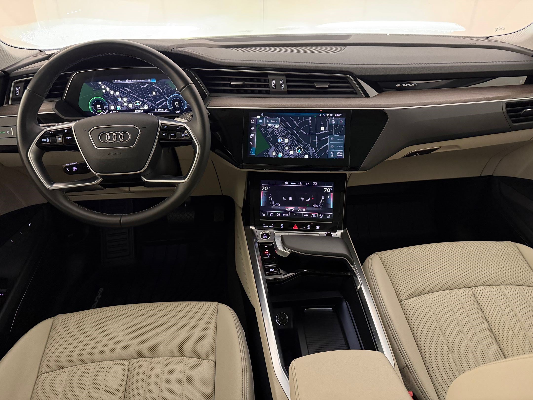 Certified 2023 Audi e-tron Premium Plus w/ Premium Plus Package AWD/4WD image 16