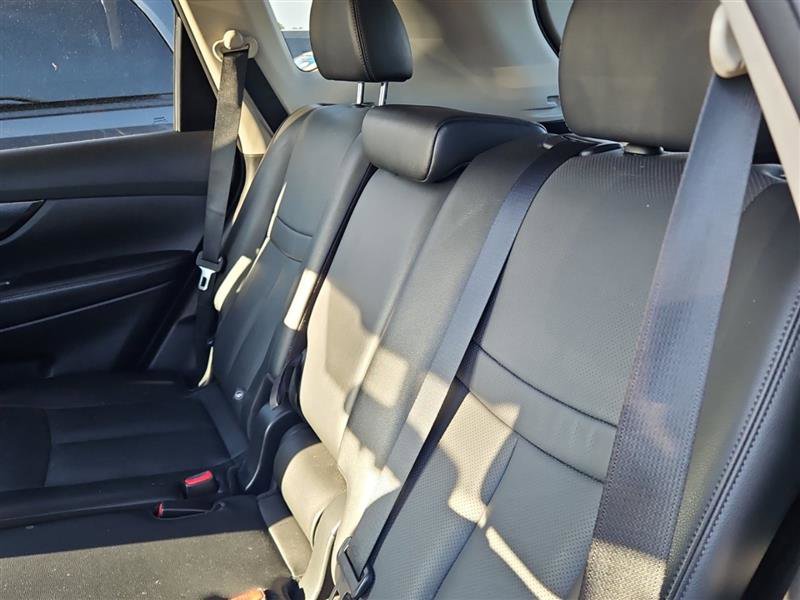 Used 2015 Nissan Rogue SL w/ SL Premium Package AWD/4WD image 9