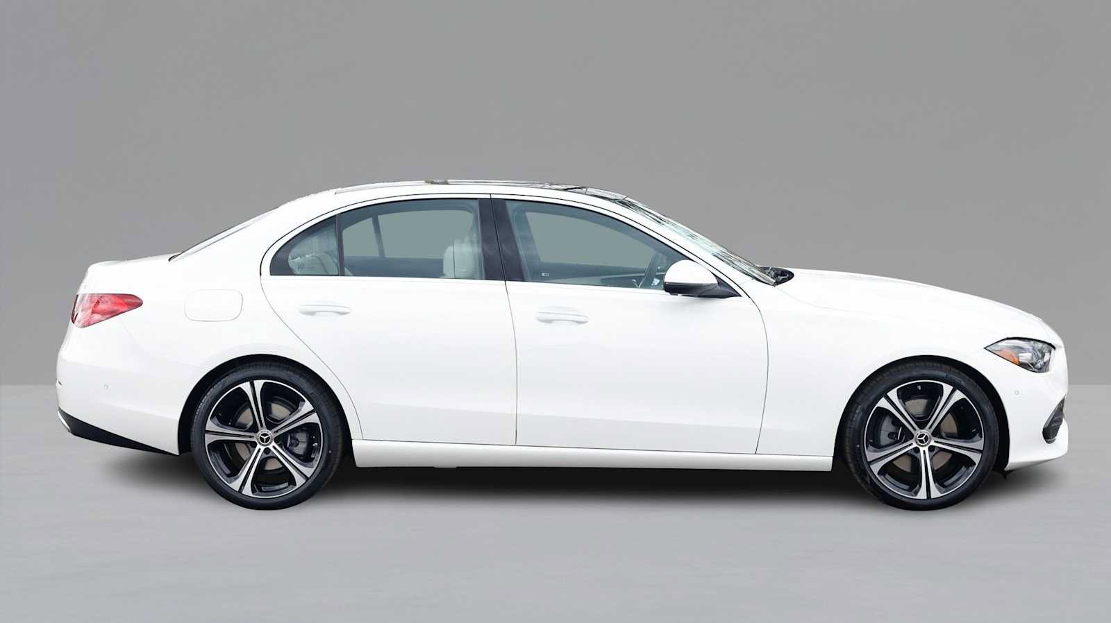 Used 2026 Mercedes-Benz C 300 4MATIC Sedan image 4